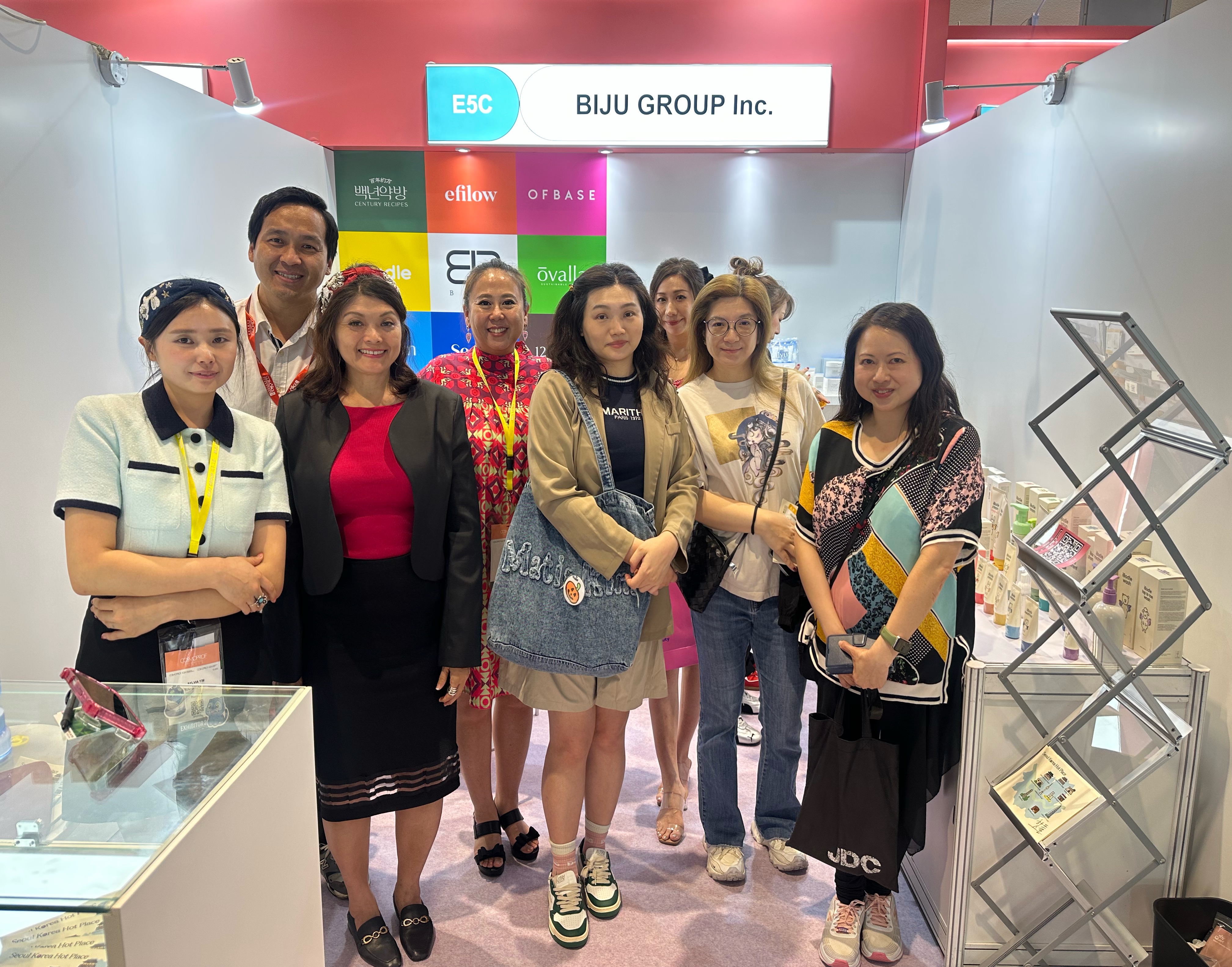 2025 11 Hongkong Cosmo prof