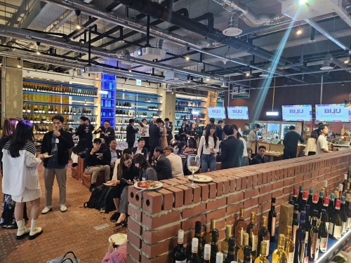 'Biju Group Celebrates 2nd Anniversary, Spearheading K-Beauty Export Expansion',...